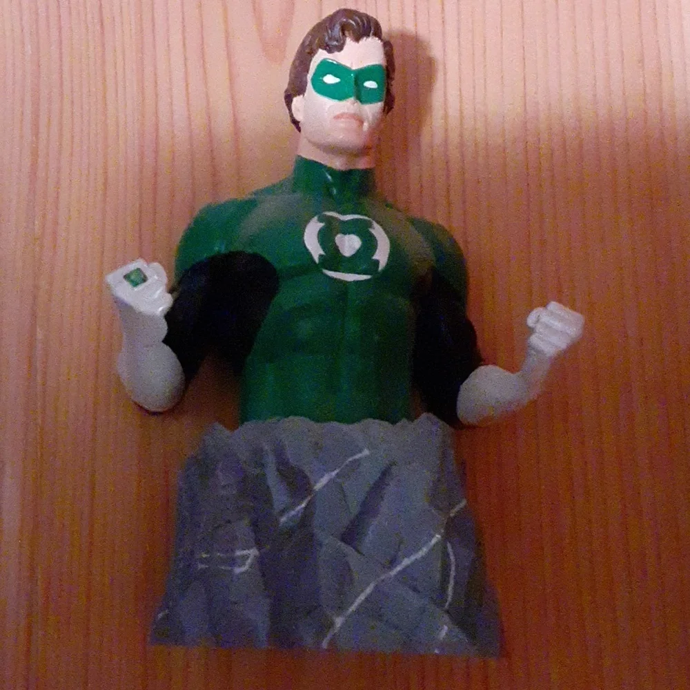 DC Direct Bust - Picture 2 of 5